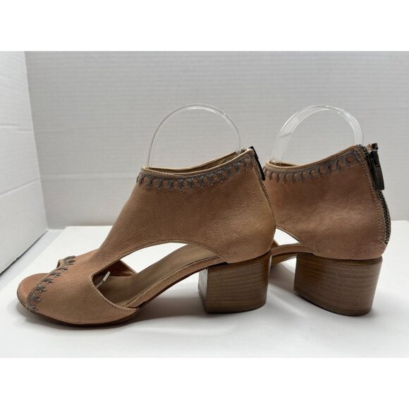 Sundance Point of Difference Stacked Heel Open Toe Sandals Size 38/ 8 - Picture 7 of 10